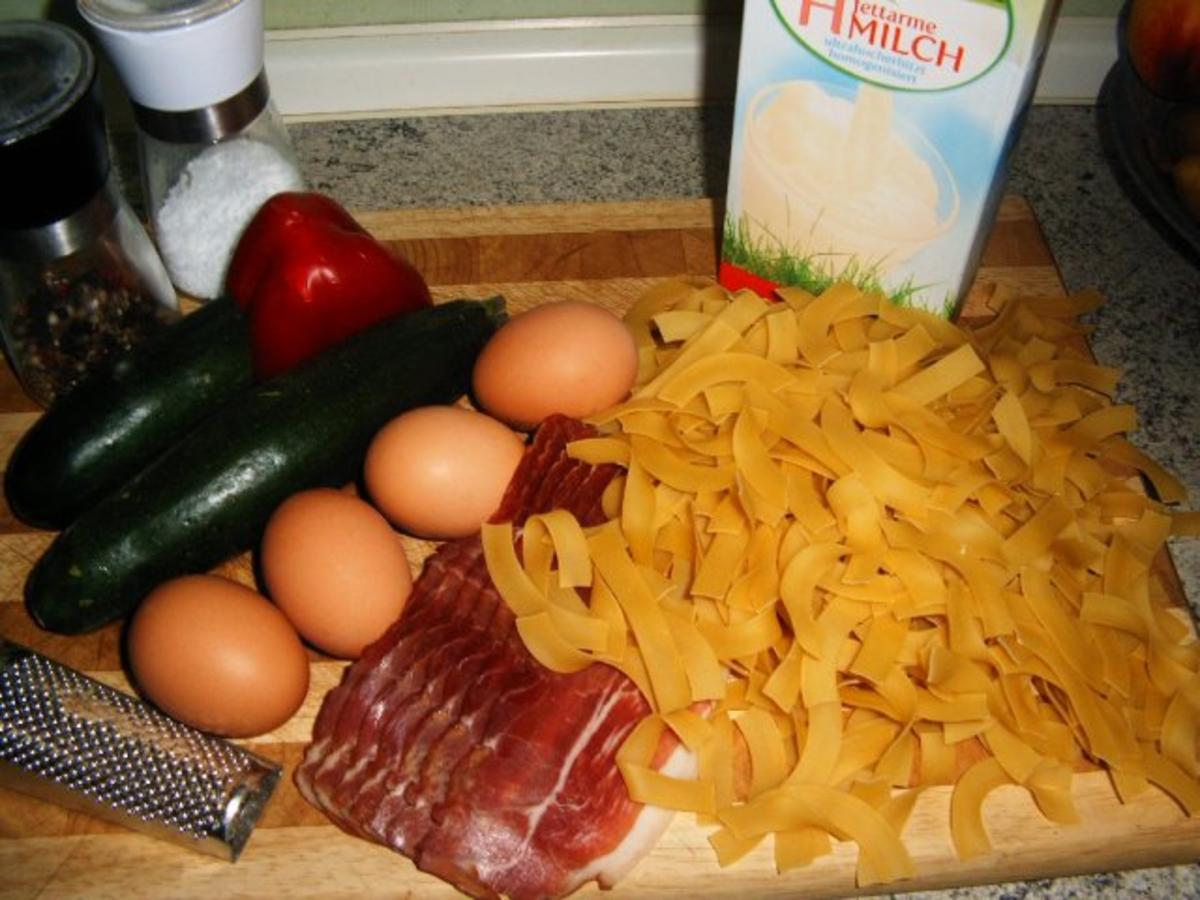 Nudel- Paprika- Zuccini-Omelett - Rezept - Bild Nr. 3