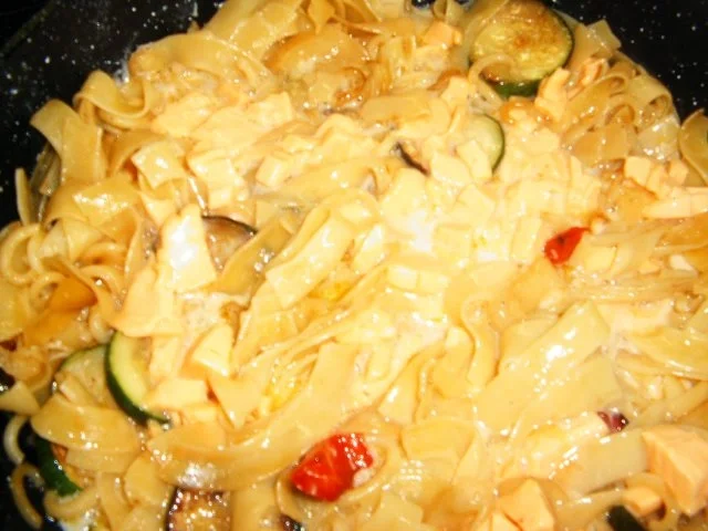 Nudel- Paprika- Zuccini-Omelett - Rezept - Bild Nr. 8