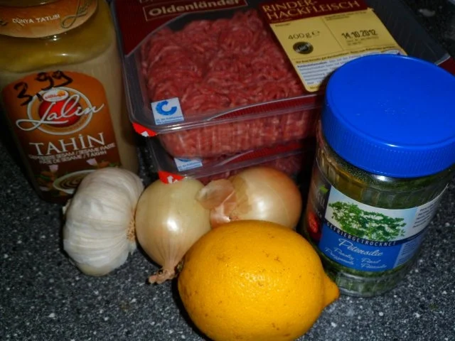 Frikadellen in Tahinasoße - Rezept - Bild Nr. 2