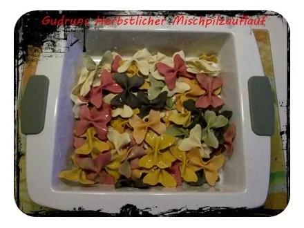 Rezept: Pilze: Herbstlicher Pilzauflauf Bild Nr. 5 Pilze: Herbstlicher Pilzauflauf - Rezept - Bild Nr. 5