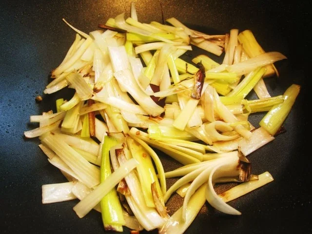 Schweinefleisch mit Nudeln und Gemüsen aus dem Wok - Rezept - Bild Nr. 8