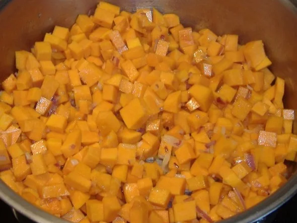 Rezept: Rigatoni mit Kürbis Bild Nr. 3 Rigatoni mit Kürbis - Rezept - Bild Nr. 3