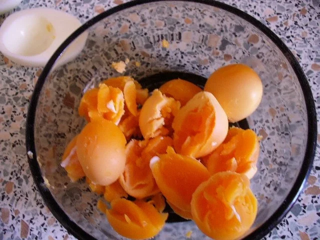 Rezept: gefüllte Eier mit Hackbällchen Bild Nr. 3 gefüllte Eier mit Hackbällchen - Rezept - Bild Nr. 3