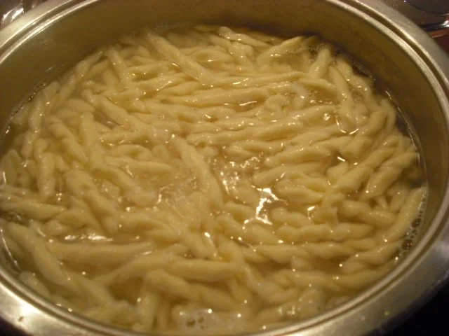 Strozzapreti mit scharfen Pilzen - Rezept - Bild Nr. 7