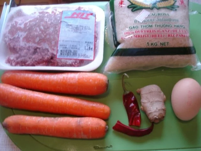 Asiatische Reis-Fleischbällchen mit Möhrenblüten à la Papa - Rezept - Bild Nr. 2