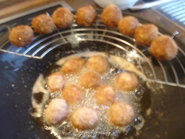 Asiatische Reis-Fleischbällchen mit Möhrenblüten à la Papa - Rezept - Bild Nr. 13