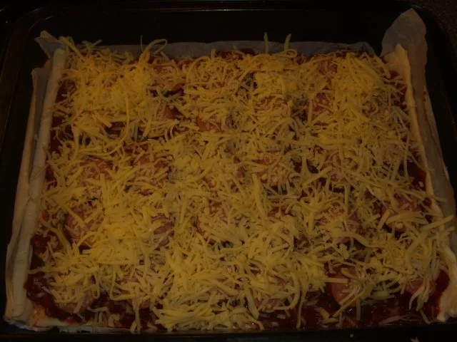 Pizza mit Cabanossi - Rezept - Bild Nr. 6