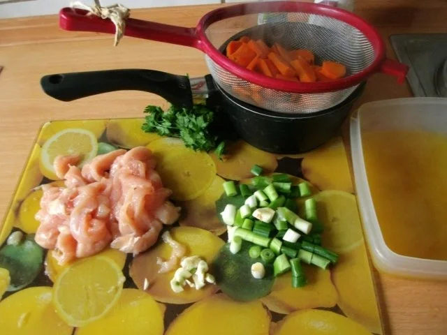 Rezept: Hähnchen mit Möhren in Sahnesoße Bild Nr. 4 Hähnchen mit Möhren in Sahnesoße - Rezept - Bild Nr. 4