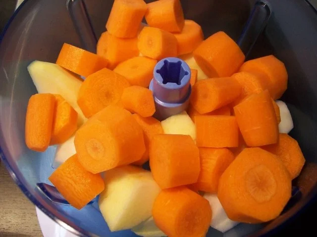 Rezept: Apfel-Möhren-Kuchen Bild Nr. 5 Apfel-Möhren-Kuchen - Rezept - Bild Nr. 5