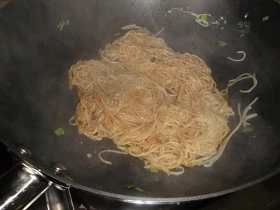 Chinesische Huhn-Nudel Pfanne - Rezept - Bild Nr. 4