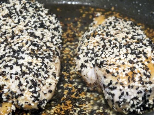 Tagliatelle in Kürbissugo mit buntem Sesamhuhn - Rezept - Bild Nr. 10