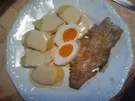 Fisch mit Senfsoße, Eier und Pellkartoffeln - Rezept