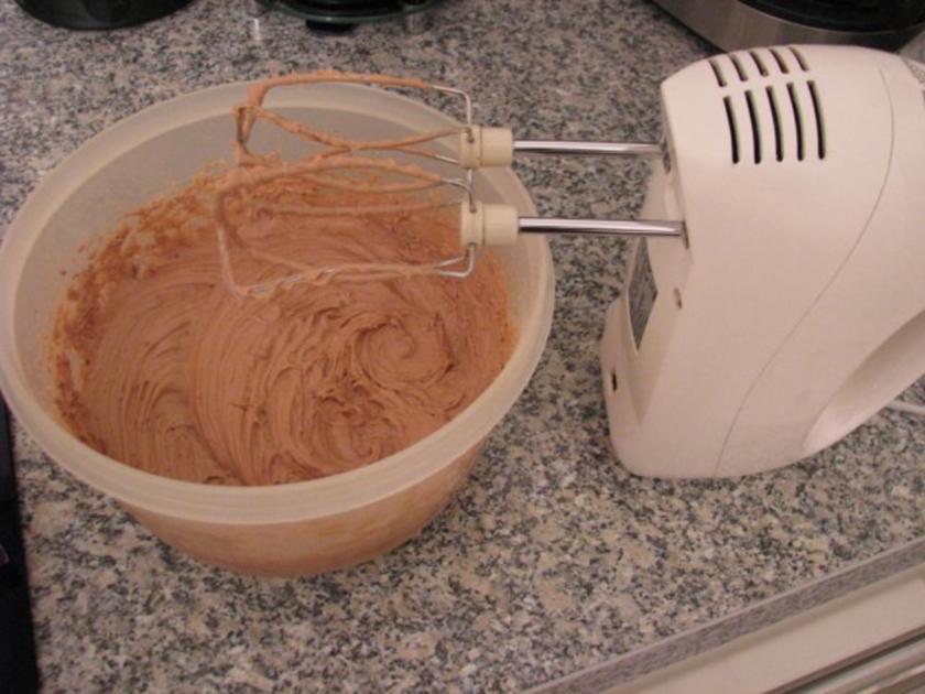 Schoko Muffins mit flüssigem Kern - schnell &amp; einfach - 420 kcal/100g