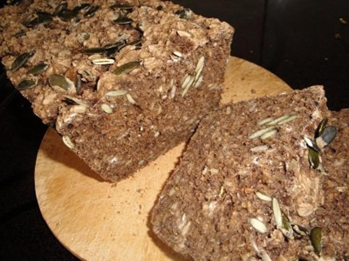 Bilder für Sonntägliches Mehrkornbrot - Rezept