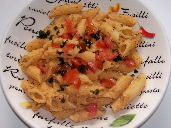 Penne mit mediterranem Forellen-Frischkäse-Pesto - Rezept - Bild Nr. 7