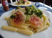 Brokkolinudeln, scharf, mit italienischem Speck - Rezept