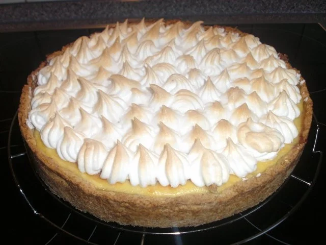 Rezept: Apfelkuchen mit Schmand und Baiserhaube Apfelkuchen mit Schmand und Baiserhaube - Rezept