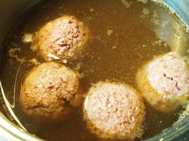 Leberknödel mit Rotwein-Zwiebelsoße - Rezept - Bild Nr. 5