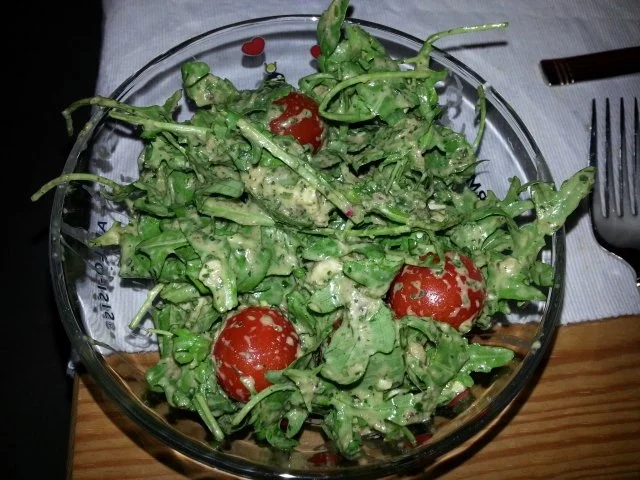 Rucolasalat mit Senf-Balsamico-Dressing - Rezept