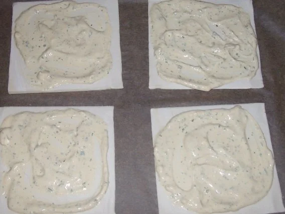 Vorspeise/Abendessen: Blätterteig-Schiffchen mit Bergkäse-Birnen-Füllung - Rezept - Bild Nr. 4