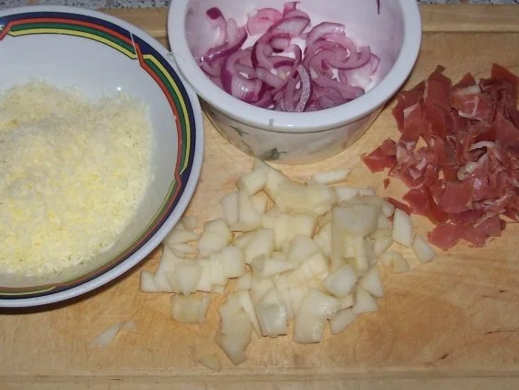 Vorspeise/Abendessen: Blätterteig-Schiffchen mit Bergkäse-Birnen-Füllung - Rezept - Bild Nr. 3