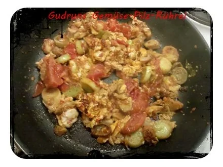 Rezept: Eier: Pilz-Gemüse-Rührei Bild Nr. 6 Eier: Pilz-Gemüse-Rührei - Rezept - Bild Nr. 6