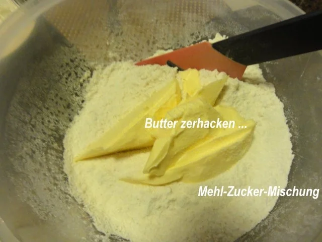 Rührteig:   APFEL-STREUSEL-KUCHEN mit einem Hauch von Zimt u. Orange - Rezept - Bild Nr. 4