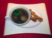 Rinderbrühe mit Markklößchen - Rezept