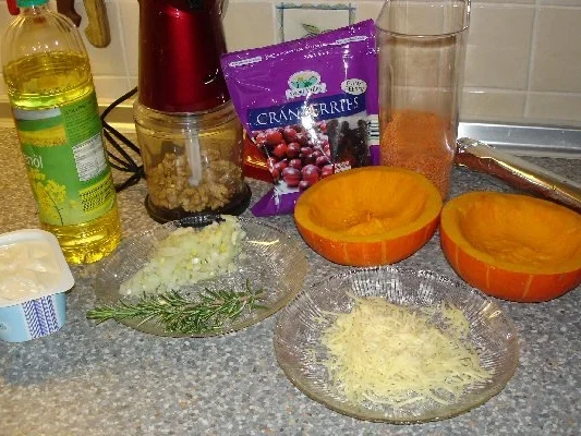 Gefüllter Hokkaido mit Walnüssen und roten Linsen - Rezept - Bild Nr. 2