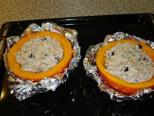 Gefüllter Hokkaido mit Walnüssen und roten Linsen - Rezept - Bild Nr. 4