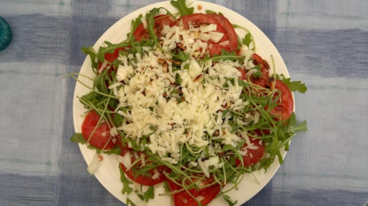 Tomatensalat mit Pecorino - Rezept