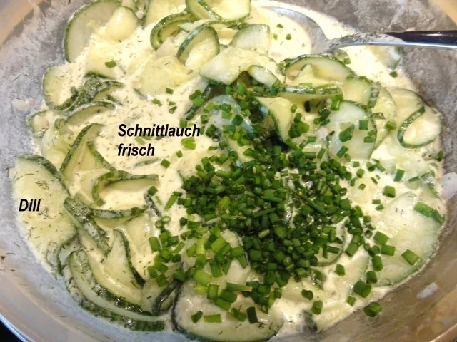 Salatbar:   GURKENSALAT mit Sahnesauce - Rezept - Bild Nr. 4