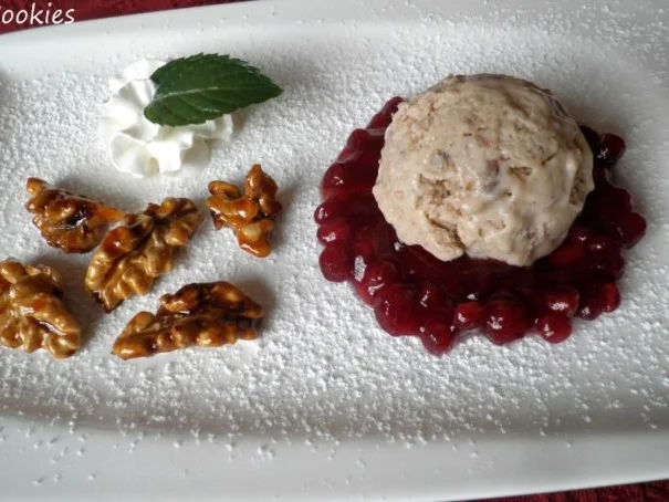 Rezept: Maroneneis auf Preiselbeerspiegel ... Bild Nr. 2 Maroneneis auf Preiselbeerspiegel ... - Rezept - Bild Nr. 2