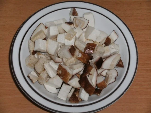 Rezept: Fleisch: Rinderbauch / Schemmrippe, geschmort, mit Steinpilzen und Preiselbeeren Bild Nr. 8 Fleisch: Rinderbauch / Schemmrippe, geschmort, mit Steinpilzen und Preiselbeeren - Rezept - Bild Nr. 8