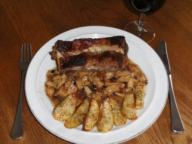 Rezept: Fleisch: Rinderbauch / Schemmrippe, geschmort, mit Steinpilzen und Preiselbeeren Fleisch: Rinderbauch / Schemmrippe, geschmort, mit Steinpilzen und Preiselbeeren - Rezept