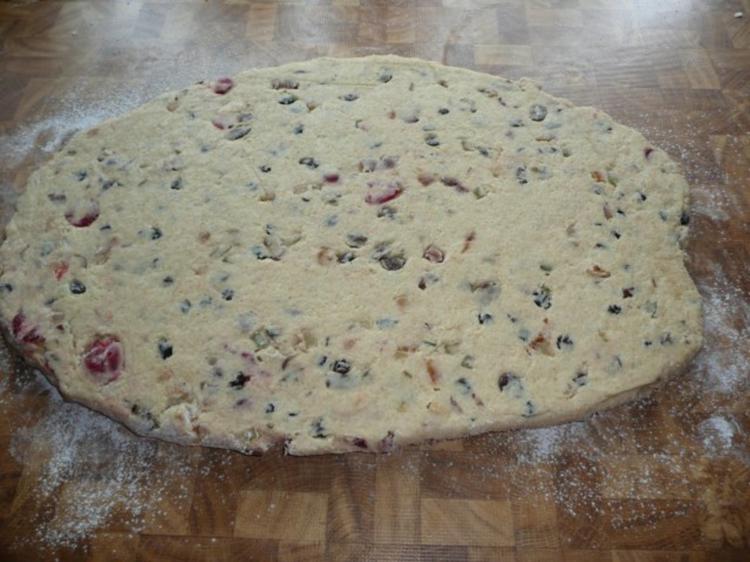 Christstollen mit Quark - 302 kcal/100g
