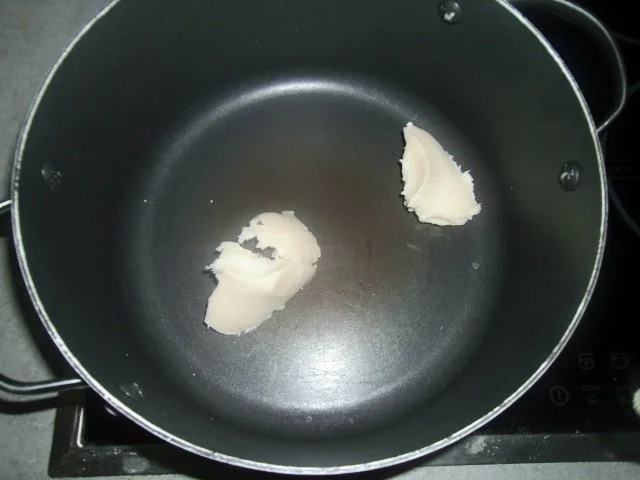 Rehschnitzel in feiner Rahmsoße (und Spiralnudeln) - Rezept - Bild Nr. 3