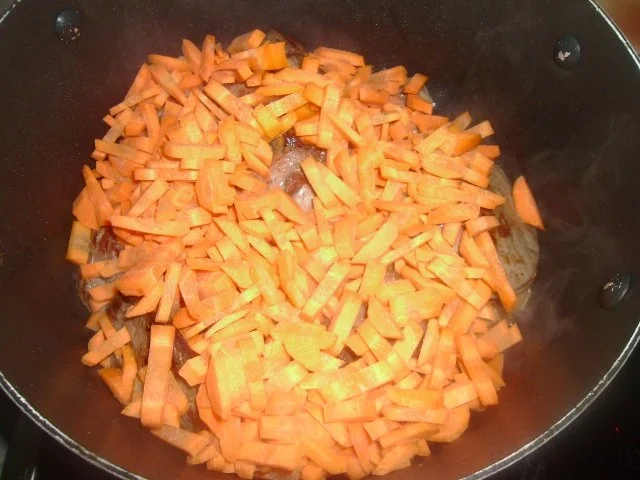 Rehschnitzel in feiner Rahmsoße (und Spiralnudeln) - Rezept - Bild Nr. 5