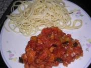 Spaghetti mit Gemüse-Fleischwurst-Soße - Rezept