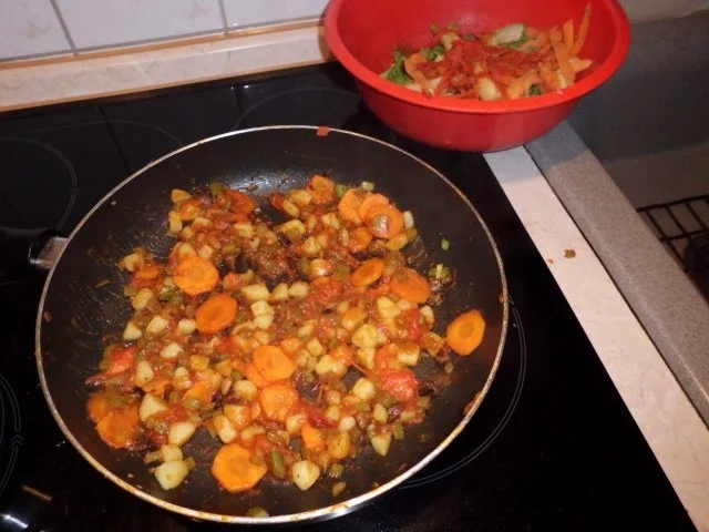 Rezept: Eintopf: Fünf-Gemüse-Rahmtopf Bild Nr. 4 Eintopf: Fünf-Gemüse-Rahmtopf - Rezept - Bild Nr. 4