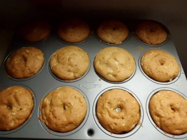 Kleingebäck: Dinkeldonuths mit Zimtapfel - Rezept - Bild Nr. 5