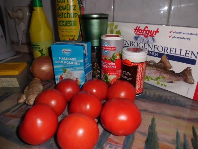 Fisch: Forelle in Tomaten-Zwiebel-Rahmsoße - Rezept - Bild Nr. 2