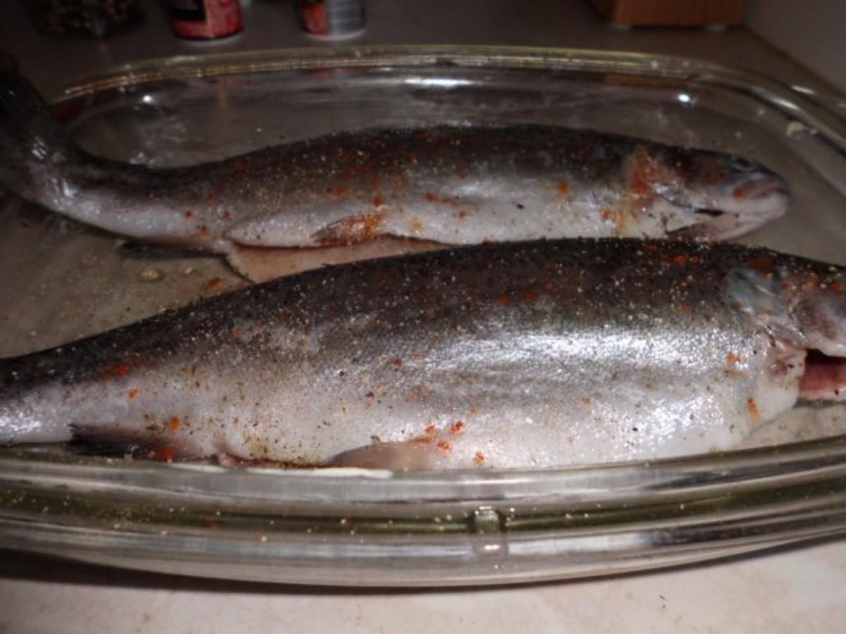 Fisch: Forelle in Tomaten-Zwiebel-Rahmsoße - Rezept - Bild Nr. 3