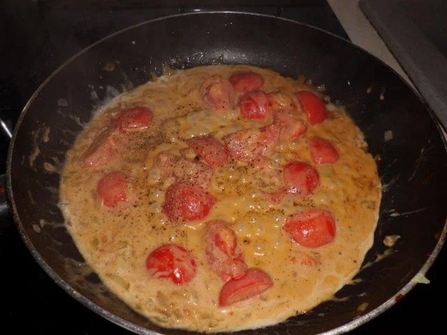 Fisch: Forelle in Tomaten-Zwiebel-Rahmsoße - Rezept - Bild Nr. 5