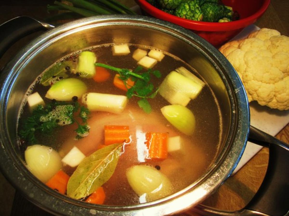 Rosenkohl-Blumenkohl-Suppe mit Eisbein ... - Rezept - Bild Nr. 3