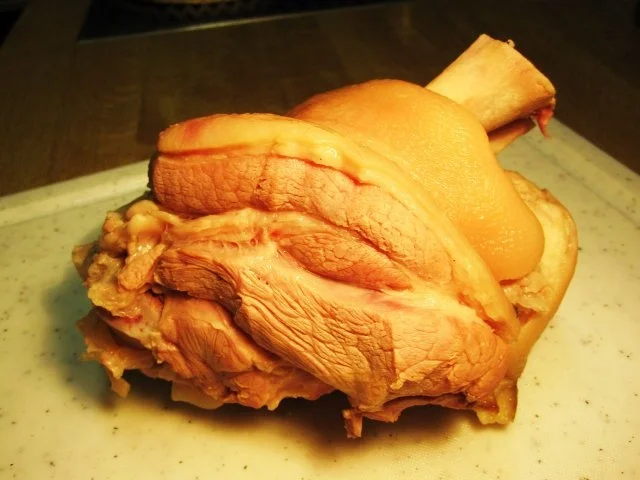 Rezept: Rosenkohl-Blumenkohl-Suppe mit Eisbein ... Bild Nr. 5 Rosenkohl-Blumenkohl-Suppe mit Eisbein ... - Rezept - Bild Nr. 5