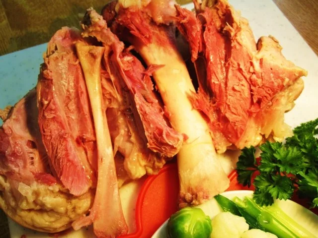 Rezept: Rosenkohl-Blumenkohl-Suppe mit Eisbein ... Bild Nr. 6 Rosenkohl-Blumenkohl-Suppe mit Eisbein ... - Rezept - Bild Nr. 6