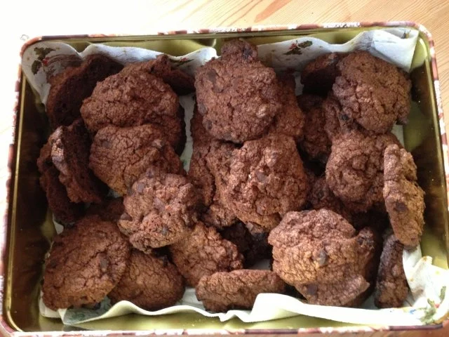 Rezept: Kekse : Schokokekse mit feinen stückchen Kekse : Schokokekse mit feinen stückchen - Rezept