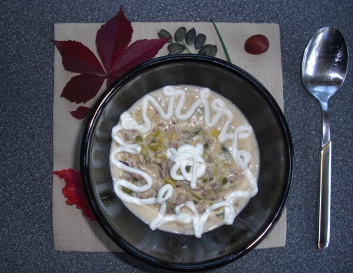 LAuch-HAckfleisch- BLUmenkohlSUppe mit KÄse - Rezept - Bild Nr. 3