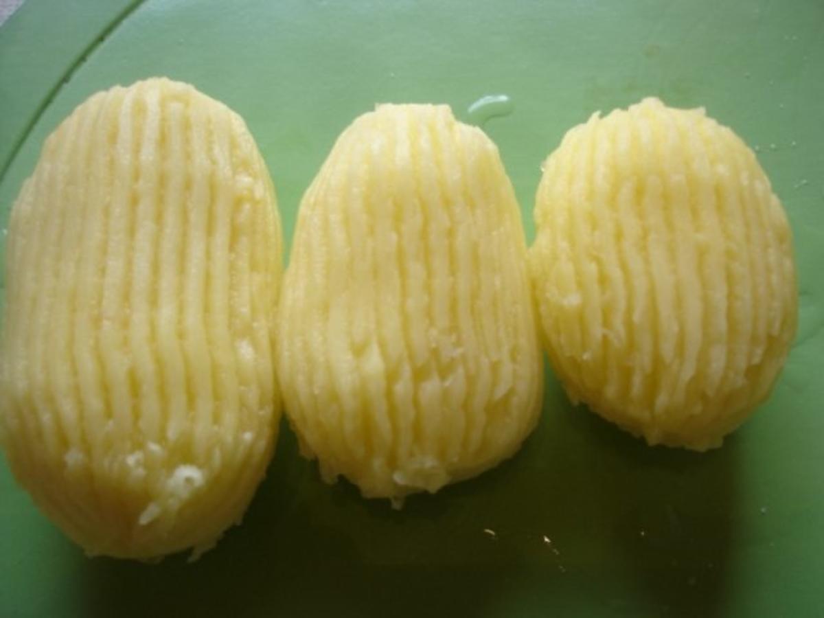 Lachsfilet auf Kartoffelblüten - Rezept - Bild Nr. 5